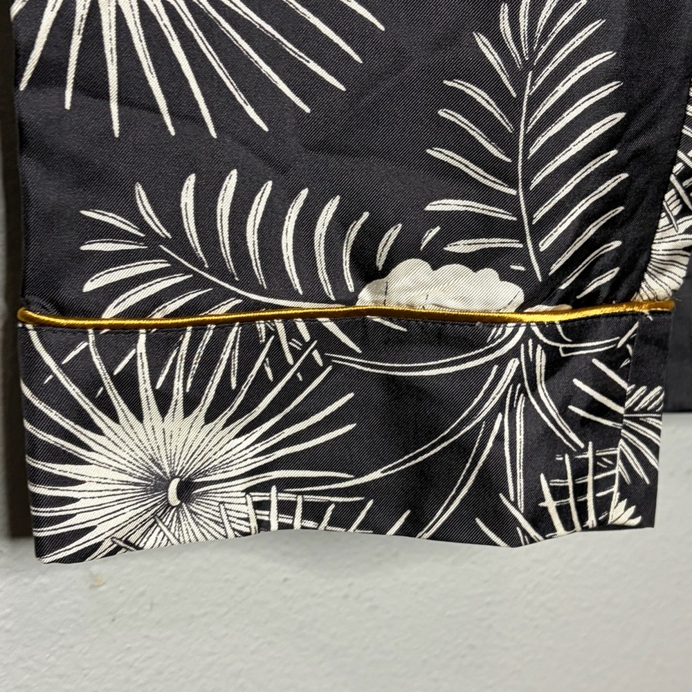 J Crew 100% Silk Trouser Pants Women 6 Black Floral Crop Gold Piping Tropical - Picture 11 of 12